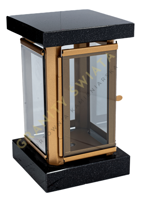 lampa-kwadrat-szwed-zloty-mat_clipped_rev_1-scaled-1.png